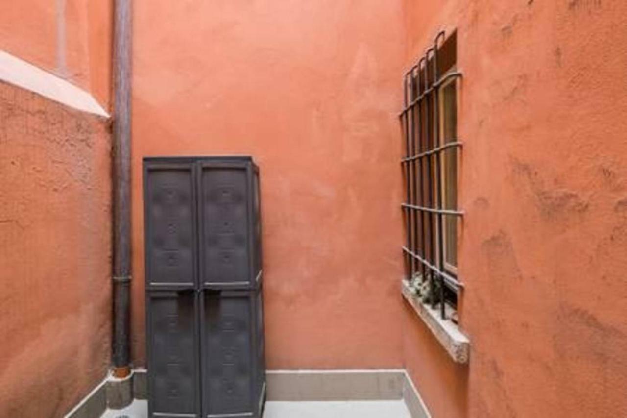 Whouse Suite Apartment Mirasole Bologna Eksteriør billede